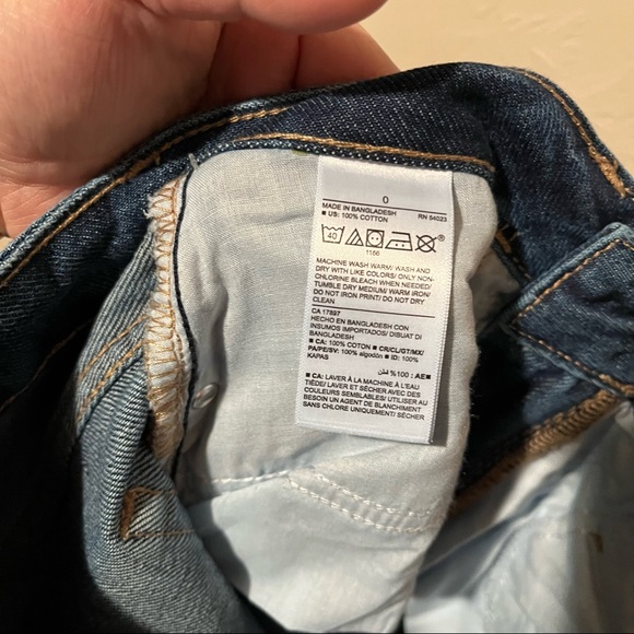 FLASH SALE NWT Old Navy Extra High-Waisted Medium-Wash Cropped Wide-Leg Jeans - Picture 6 of 7